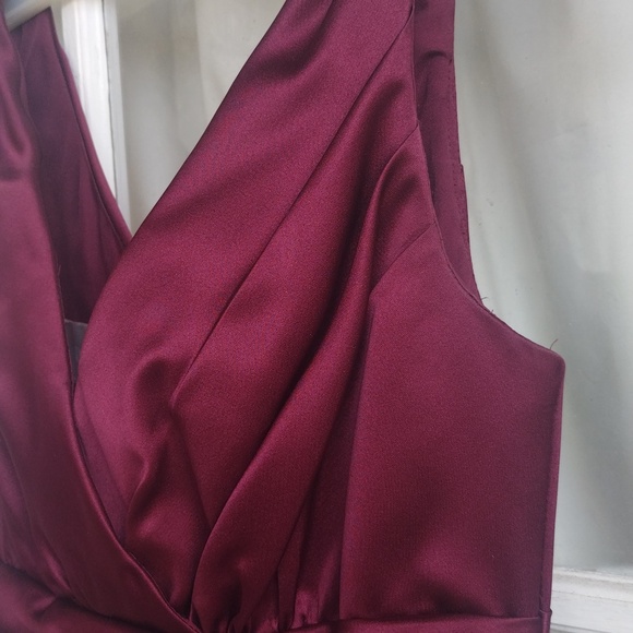 David's Bridal dress wine color size 4 - Picture 5 of 11